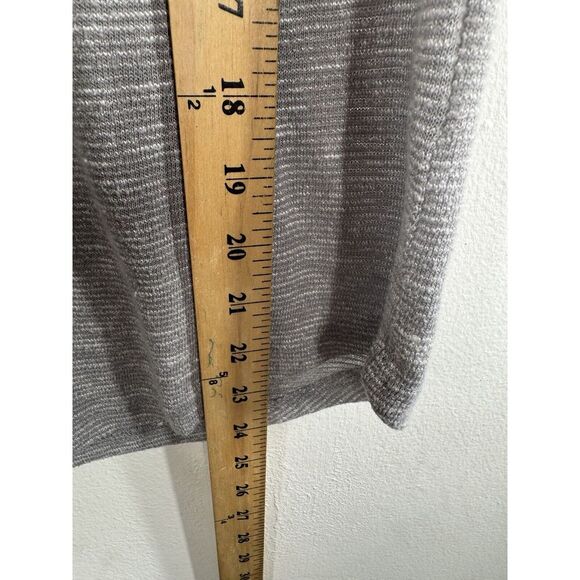 Juicy Couture Women's Gray V-Neck Cap Sleeve Shirt Size XS - Picture 5 of 7